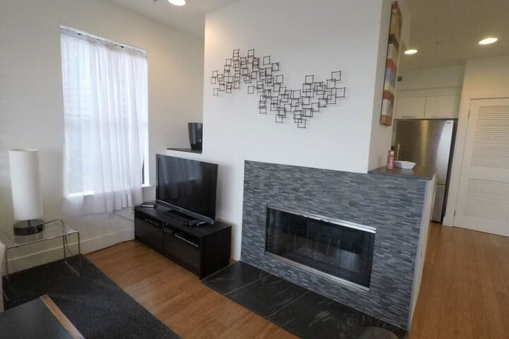 Room 12 of 21