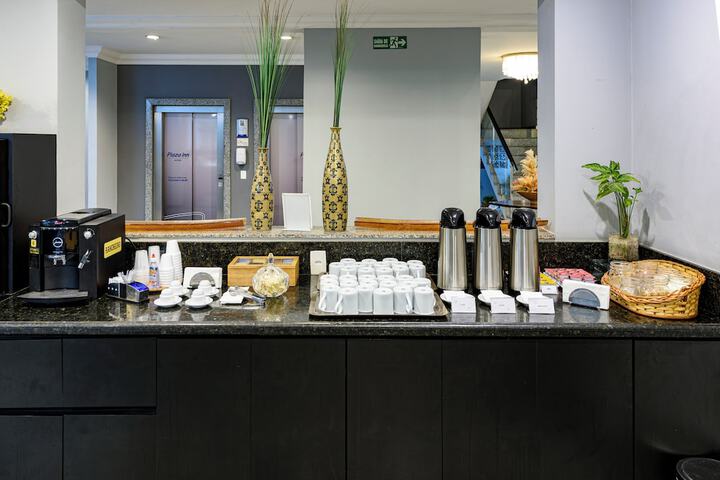 Breakfast/Coffee Service 62 of 78