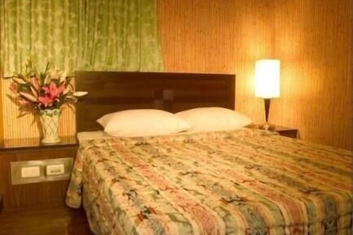 Room 18 of 46