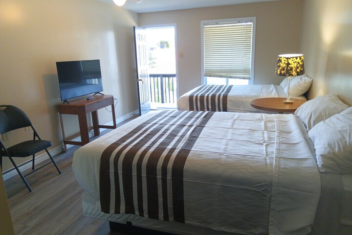 Comfort Double Room 2 Queen Beds Balcony (5 of 11)