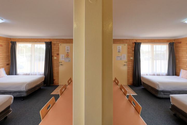 Room 8 of 44