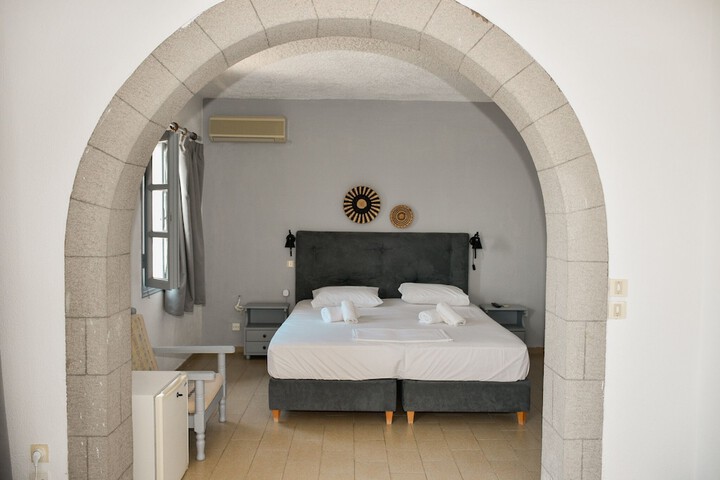 Room 20 of 106