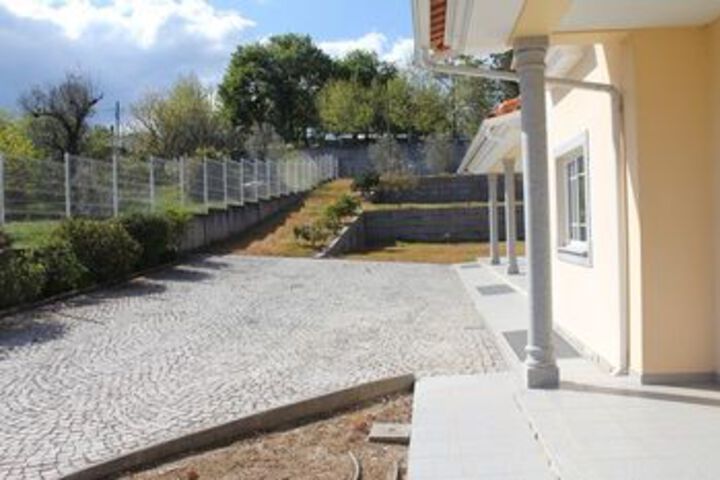 3 Bedroom House in Viseu With Wonderful Mountain View and Garden 60 km From the Beach