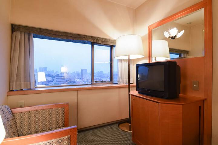 Room 26 of 65