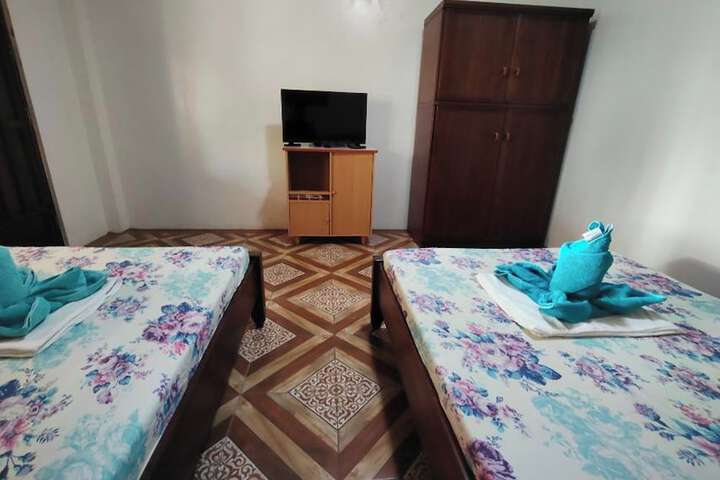 Room 26 of 120