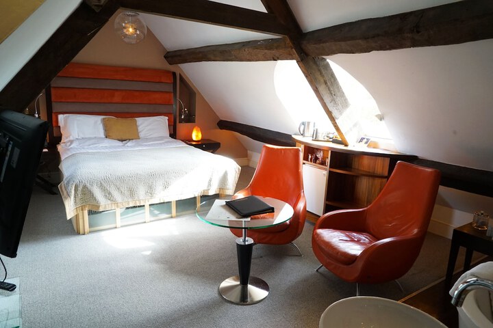 Room 13 of 78