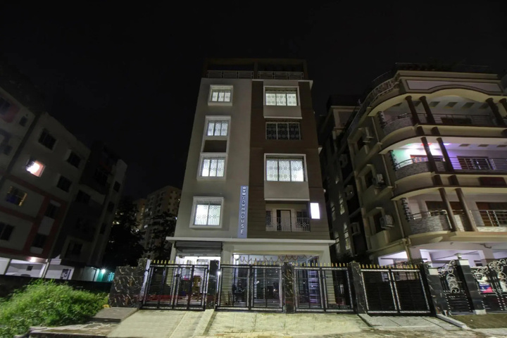 OYO Townhouse 1128 Hotel Royal Palm Inn