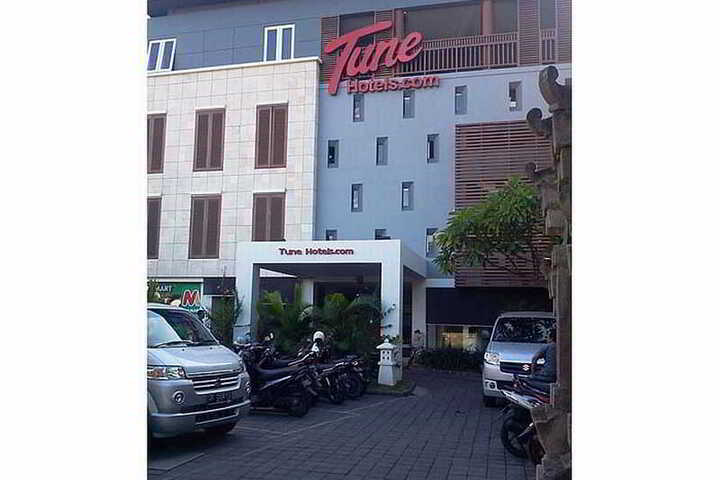 TUNE HOTEL KUTA