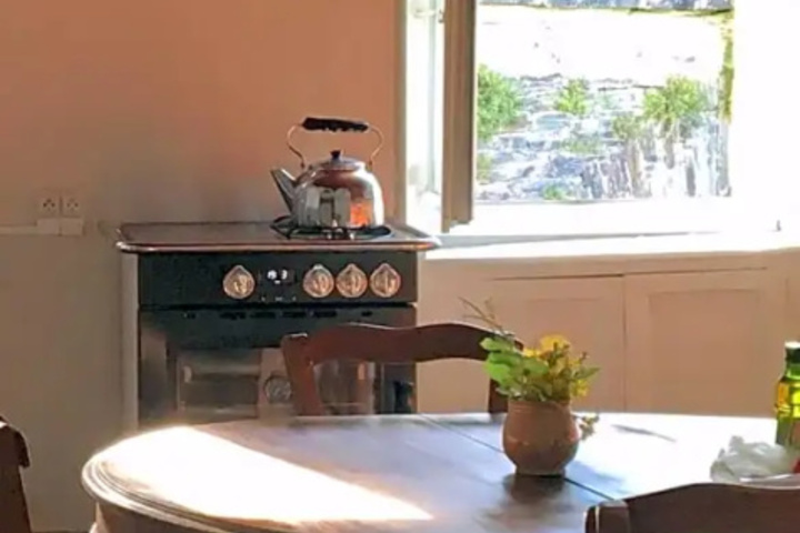 Dining 18 of 18