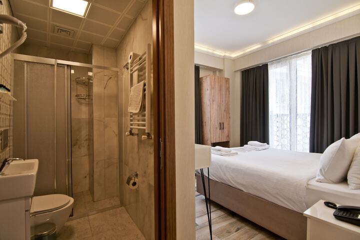 Room 5 of 29
