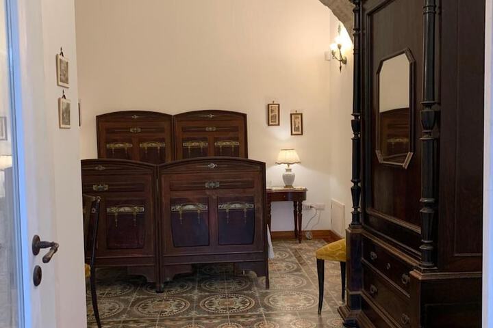 Room 12 of 51