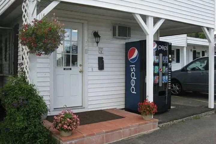 ADMIRAL MOTEL