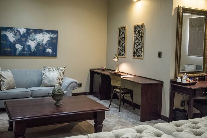 Room 27 of 59