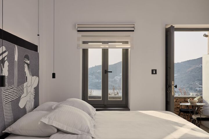 Room 3 of 83