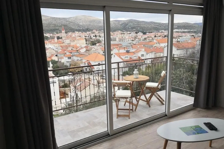 Tomi With Beautiful View A1