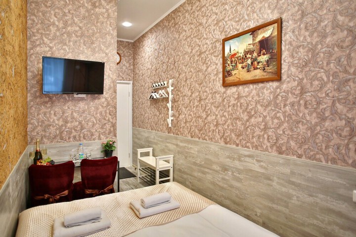 Room 6 of 125