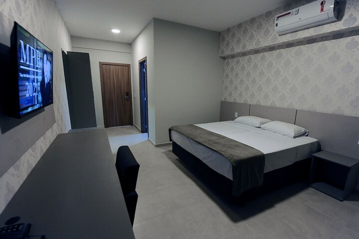 Room 9 of 70