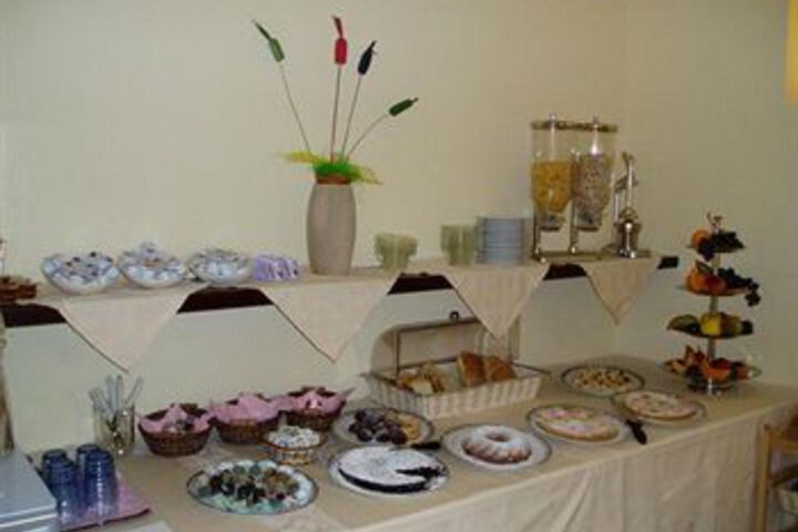 Breakfast/Coffee Service 12 of 31