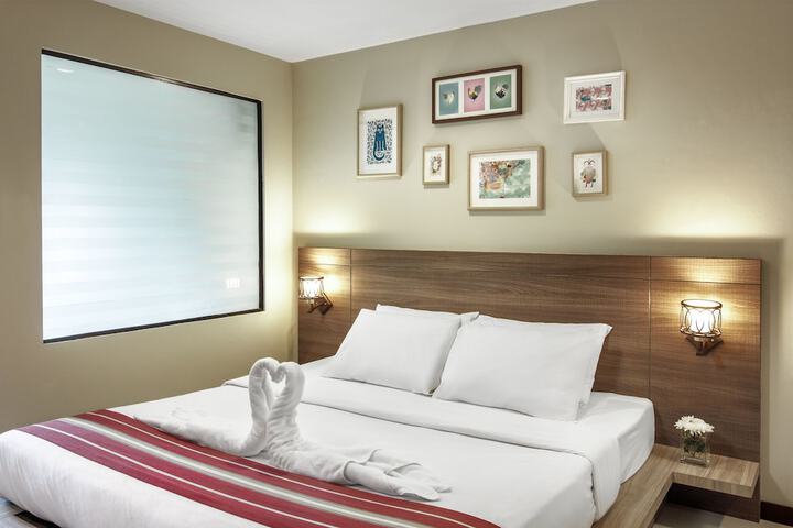 Room 13 of 38