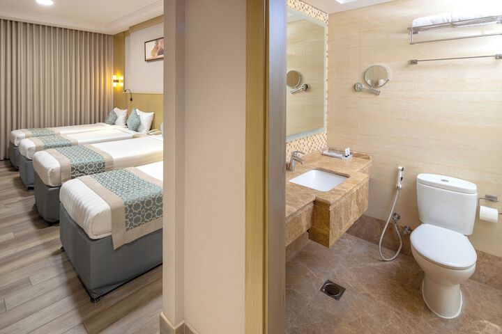 Room 82 of 181