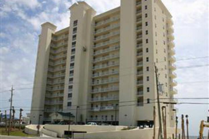 2 Bedroom