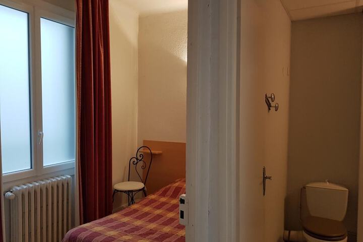 Room 20 of 69