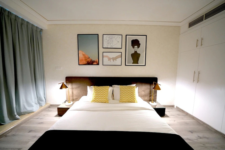 Room 3 of 13