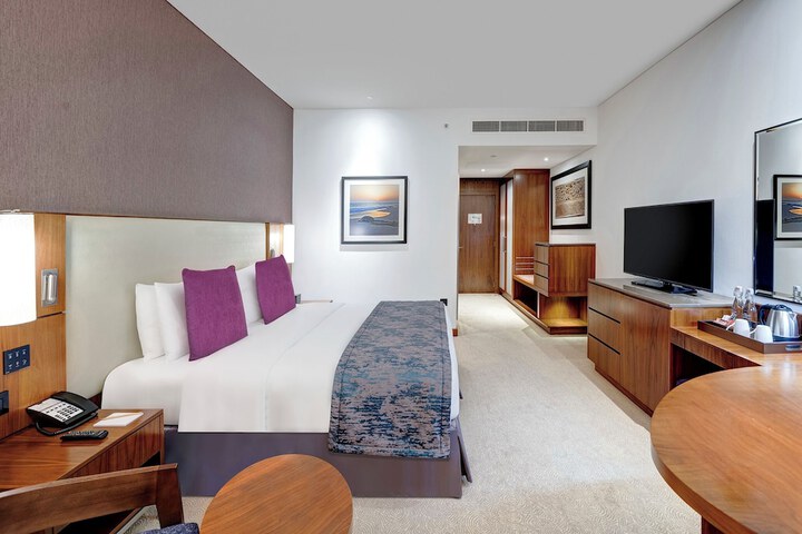 Room 30 of 117