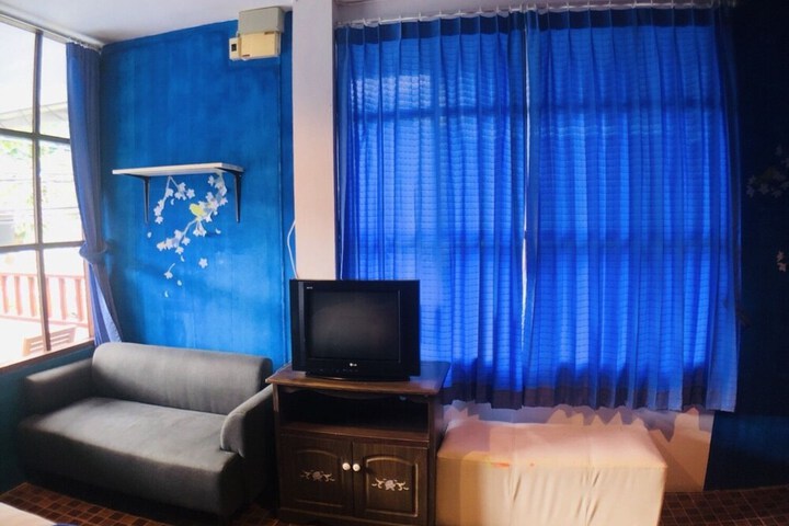 Room 21 of 108