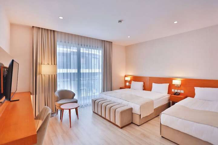 Room 9 of 29