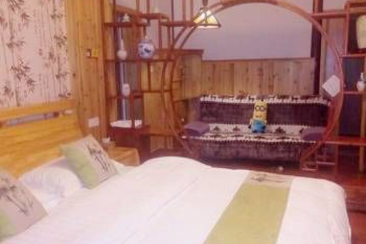 Room 4 of 13