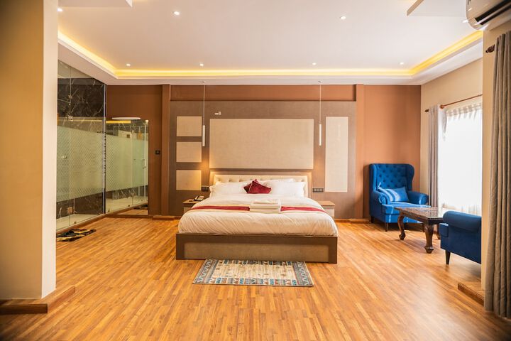 Room 26 of 42