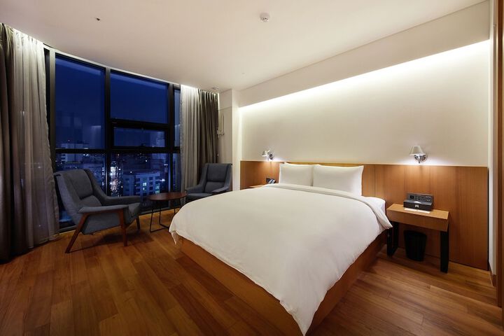 Room 35 of 37