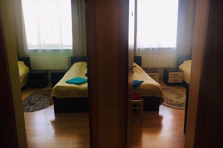 Room 13 of 36