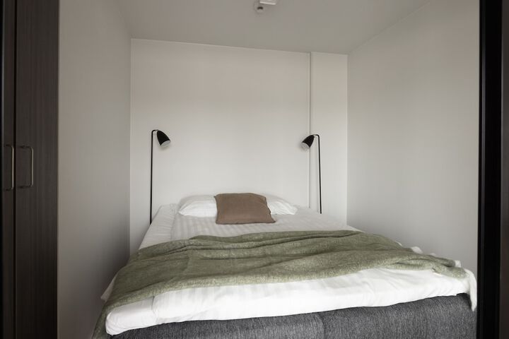 Room 51 of 173