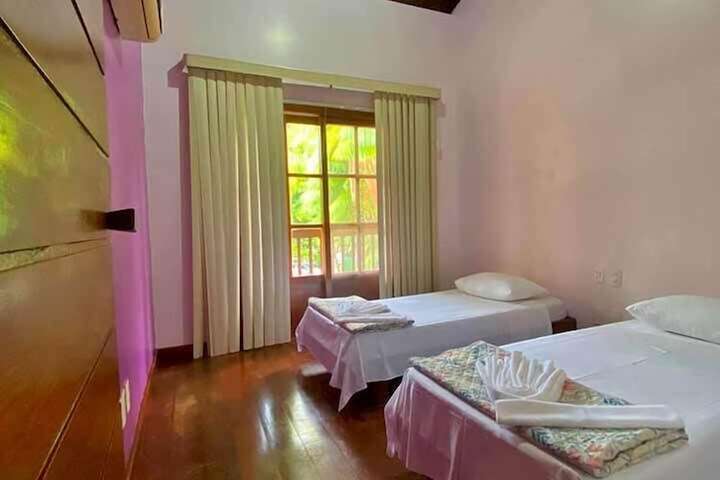 Room 4 of 39