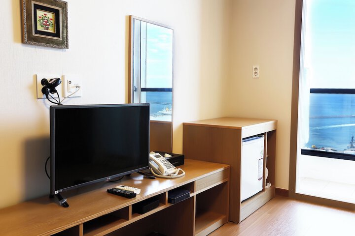 Room 22 of 45