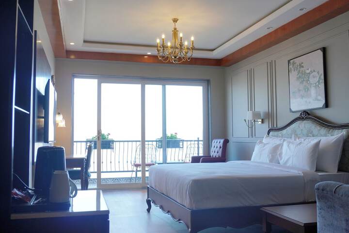 Room 30 of 72