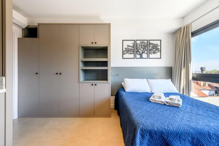 Room 11 of 29
