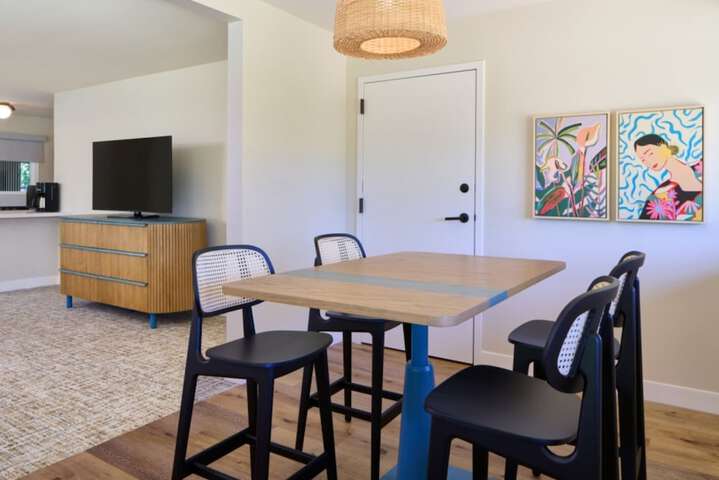 Room 55 of 183