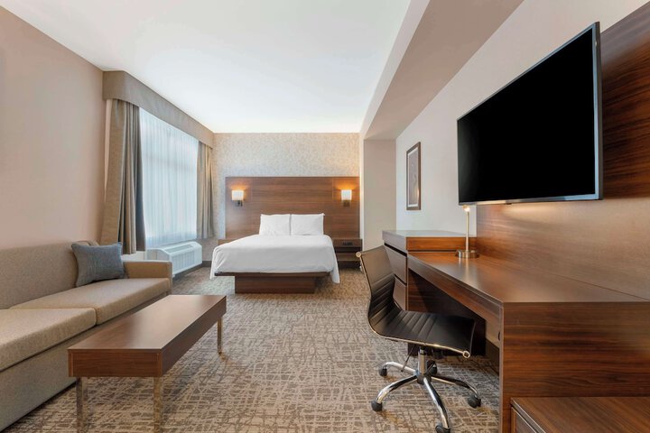 Room 54 of 101
