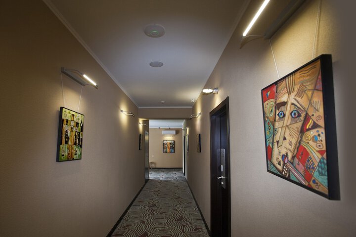 Ballroom/Hall 40 of 44