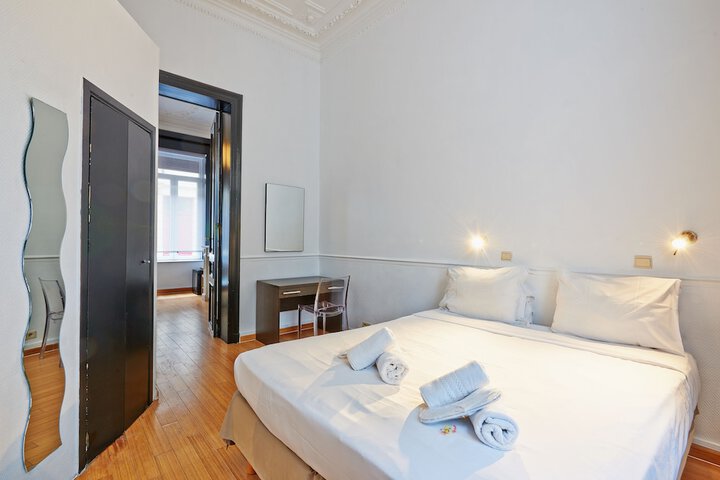 Room 5 of 71