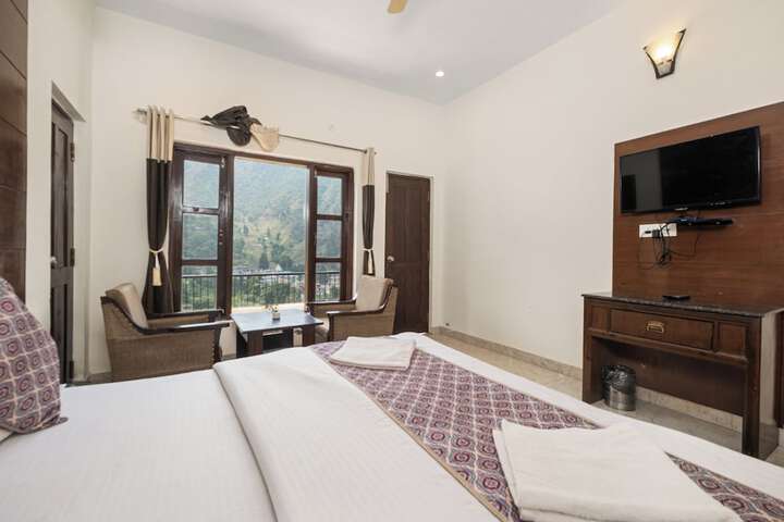 Room 30 of 54