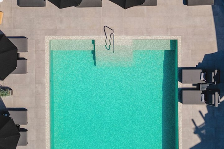 Pool 136 of 186
