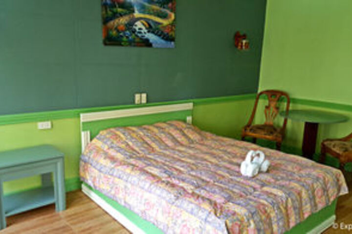 Room 8 of 21
