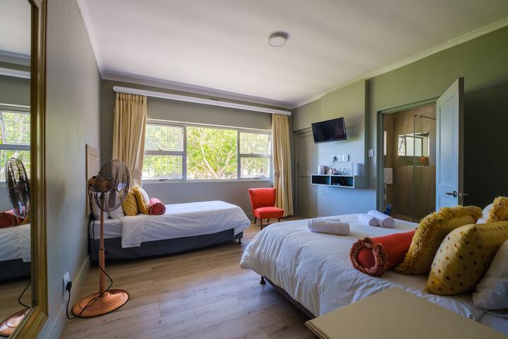 Room 8 of 30