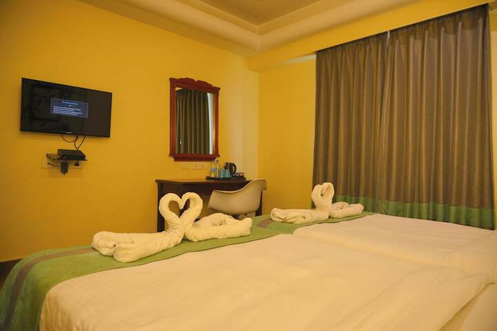 Room 12 of 29
