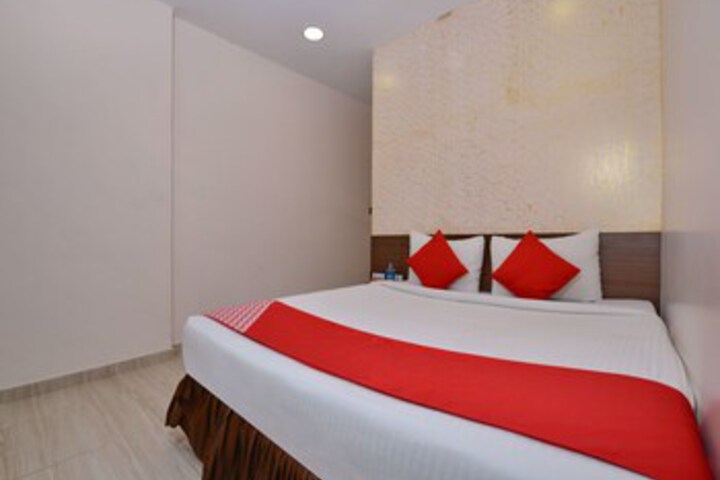 Room 18 of 24