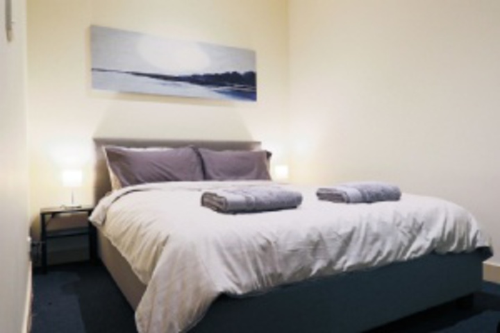 Room 152 of 372